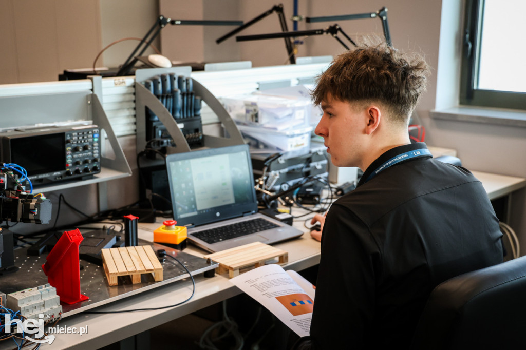 III Ogólnopolski Konkurs Robotyki Przemysłowej