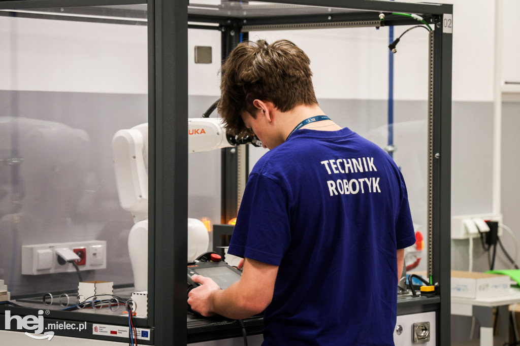 III Ogólnopolski Konkurs Robotyki Przemysłowej