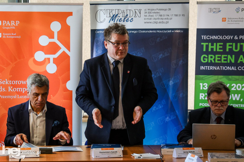 Rada Kompetencji Lotniczych obradowała w Mielcu