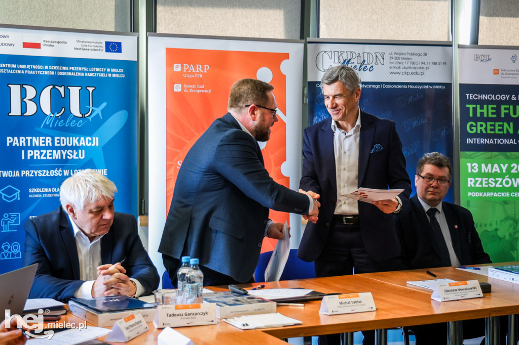 Rada Kompetencji Lotniczych obradowała w Mielcu