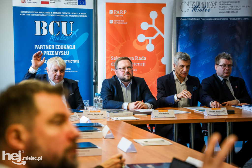 Rada Kompetencji Lotniczych obradowała w Mielcu