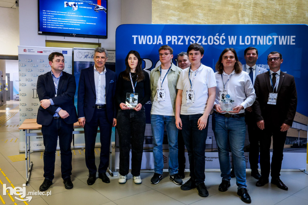 Finał III Konkursu Robotyki Przemysłowej