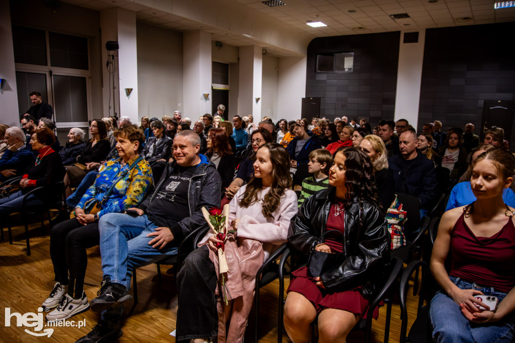 Premiera spektaklu Brokenhill grupy Antrakt