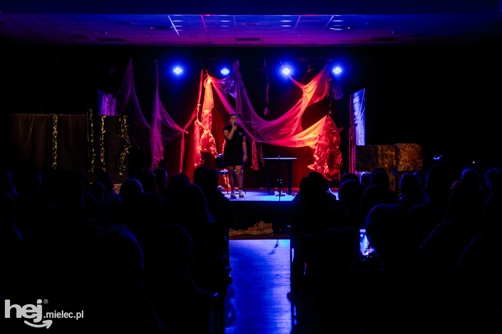 Premiera spektaklu Brokenhill grupy Antrakt