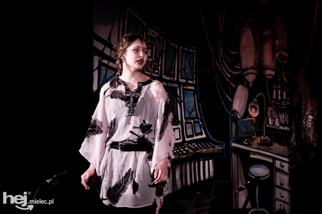 Premiera spektaklu Brokenhill grupy Antrakt