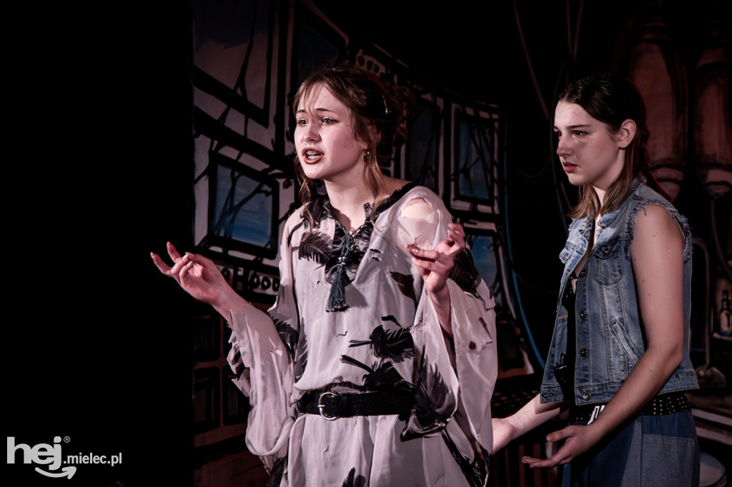 Premiera spektaklu Brokenhill grupy Antrakt