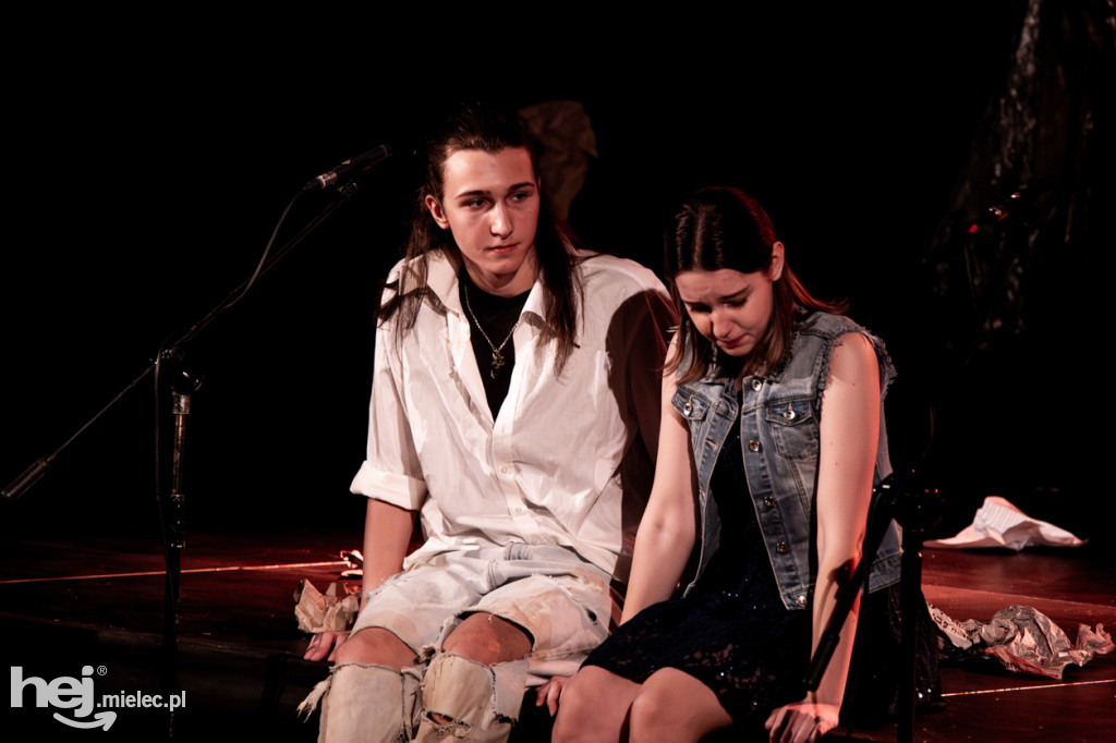 Premiera spektaklu Brokenhill grupy Antrakt