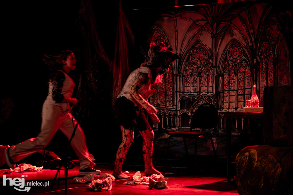 Premiera spektaklu Brokenhill grupy Antrakt