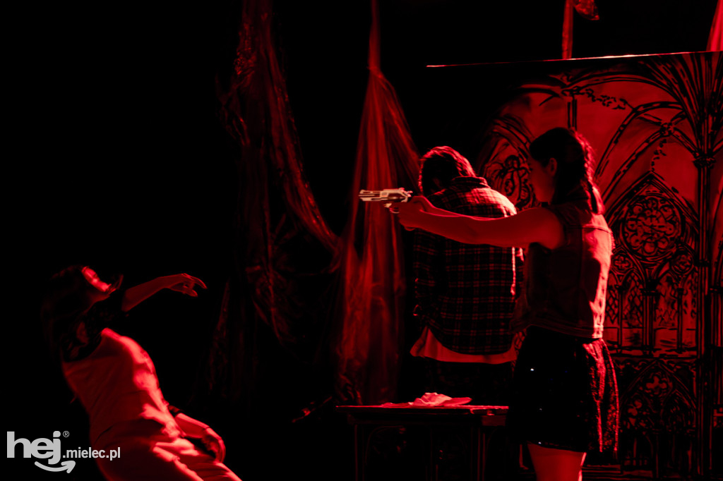 Premiera spektaklu Brokenhill grupy Antrakt