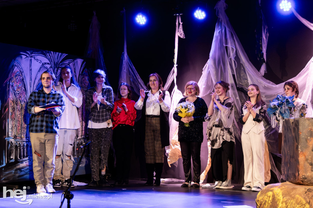 Premiera spektaklu Brokenhill grupy Antrakt