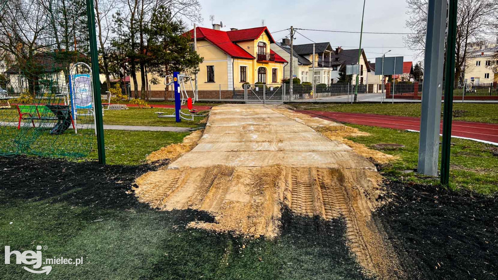 Rusza remont boiska Gryf Mielec