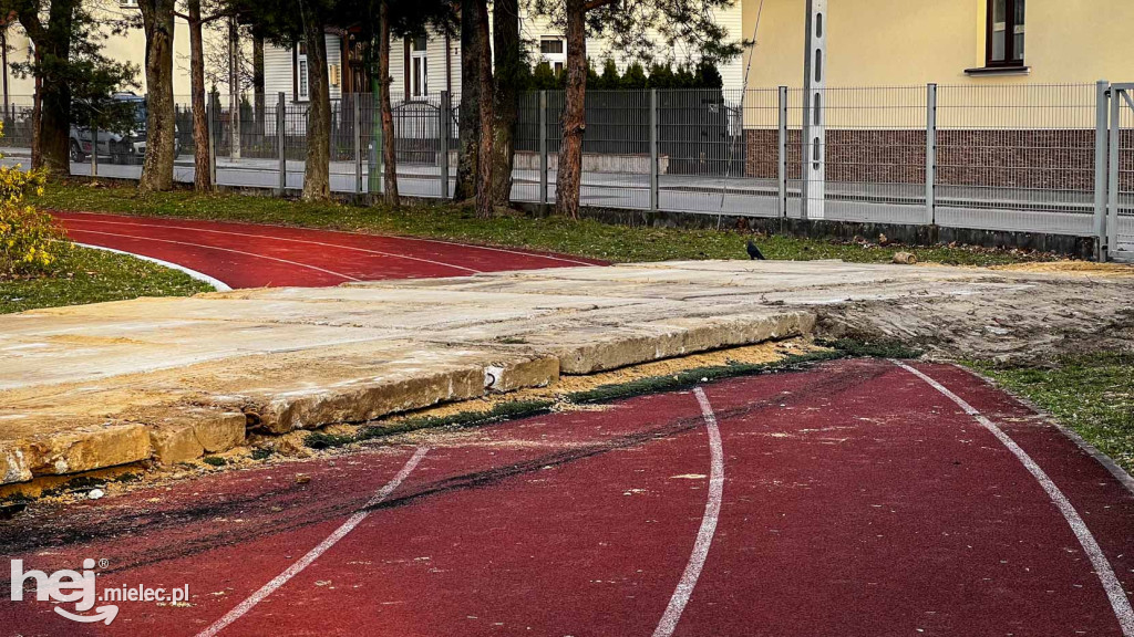 Rusza remont boiska Gryf Mielec