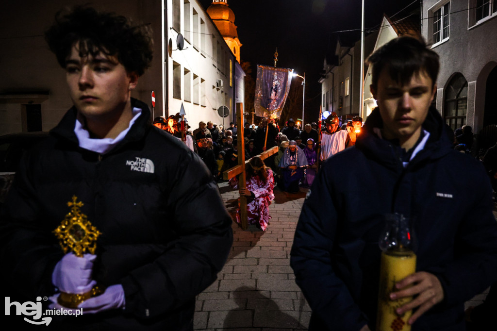Drogi krzyżowe na mieleckich osiedlach