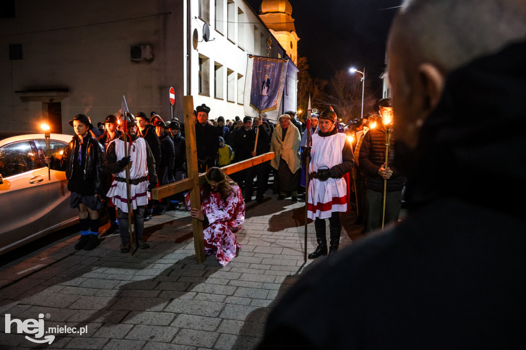 Drogi krzyżowe na mieleckich osiedlach