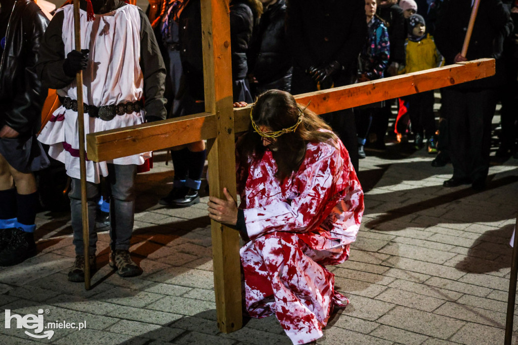 Drogi krzyżowe na mieleckich osiedlach
