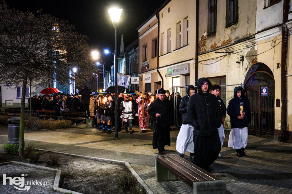 Drogi krzyżowe na mieleckich osiedlach