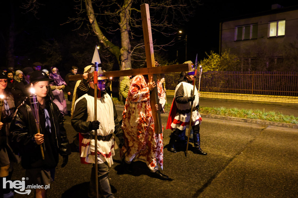 Drogi krzyżowe na mieleckich osiedlach