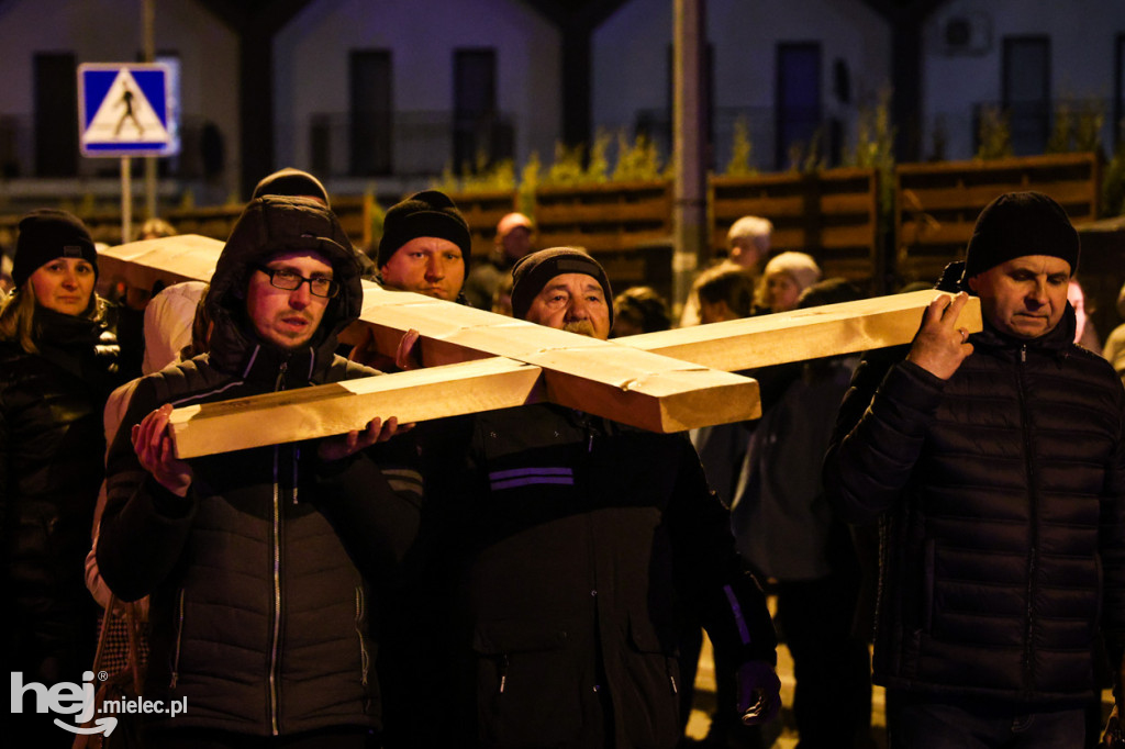 Drogi krzyżowe na mieleckich osiedlach