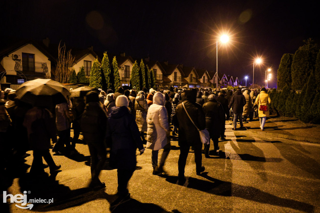 Drogi krzyżowe na mieleckich osiedlach