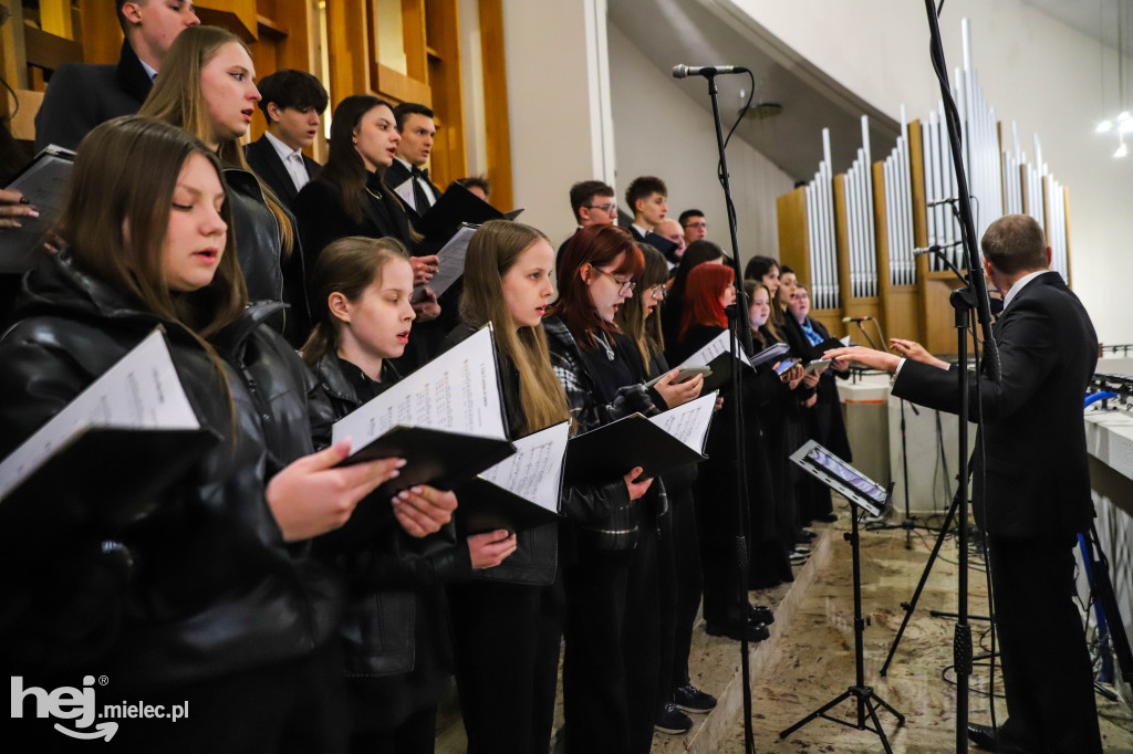 Wielki Czwartek w parafii Ducha Świętego w Mielcu
