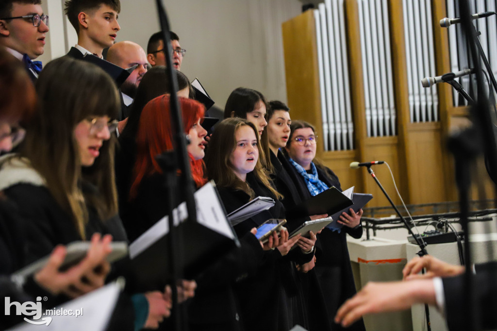 Wielki Czwartek w parafii Ducha Świętego w Mielcu