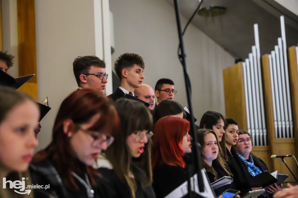 Wielki Czwartek w parafii Ducha Świętego w Mielcu