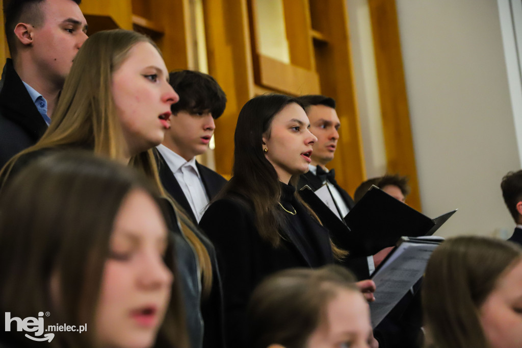 Wielki Czwartek w parafii Ducha Świętego w Mielcu
