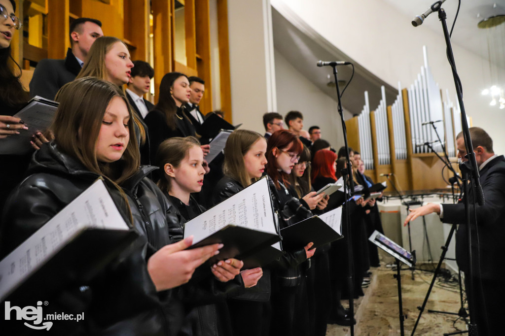 Wielki Czwartek w parafii Ducha Świętego w Mielcu