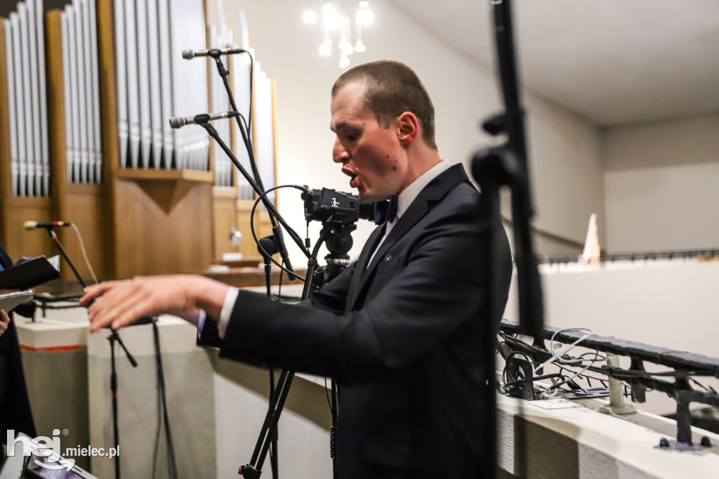 Wielki Czwartek w parafii Ducha Świętego w Mielcu