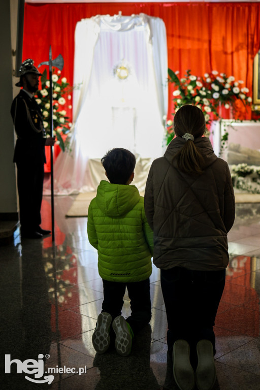 Wielki Piątek w mieleckich świątyniach
