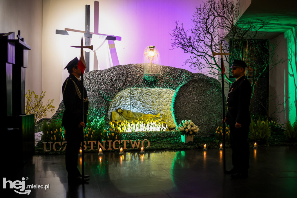 Wielki Piątek w mieleckich świątyniach