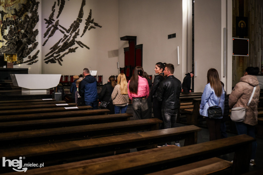 Wielki Piątek w mieleckich świątyniach