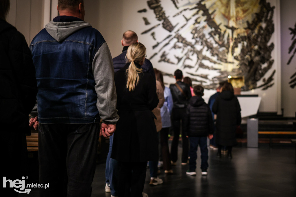 Wielki Piątek w mieleckich świątyniach