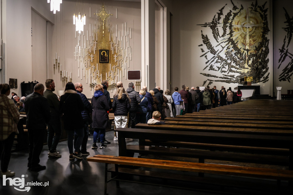 Wielki Piątek w mieleckich świątyniach