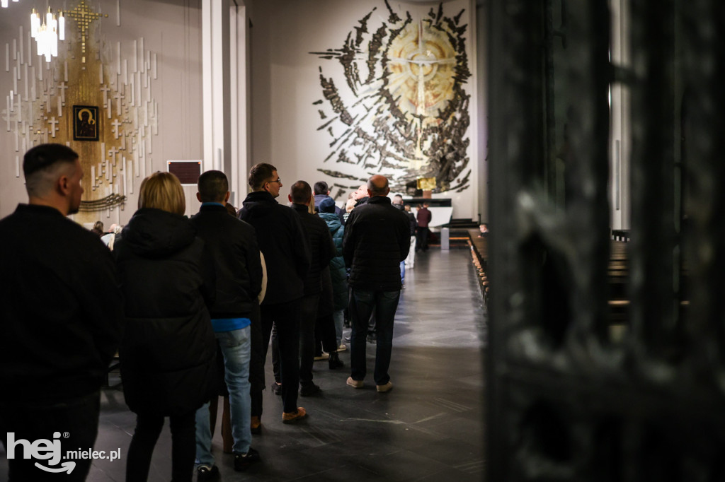 Wielki Piątek w mieleckich świątyniach