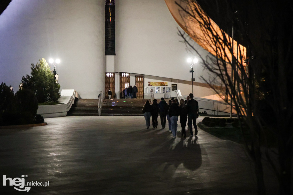 Wielki Piątek w mieleckich świątyniach