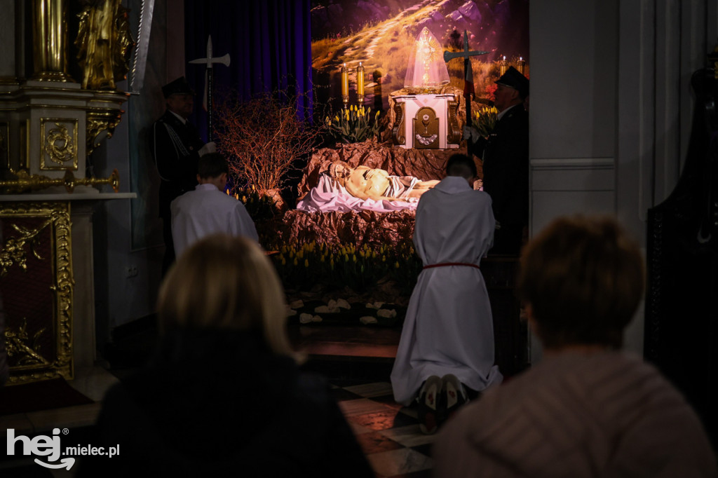 Wielki Piątek w mieleckich świątyniach