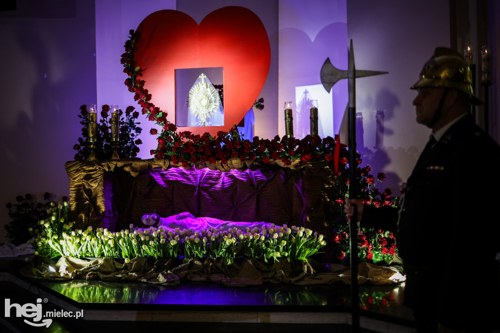 Wielki Piątek w mieleckich świątyniach