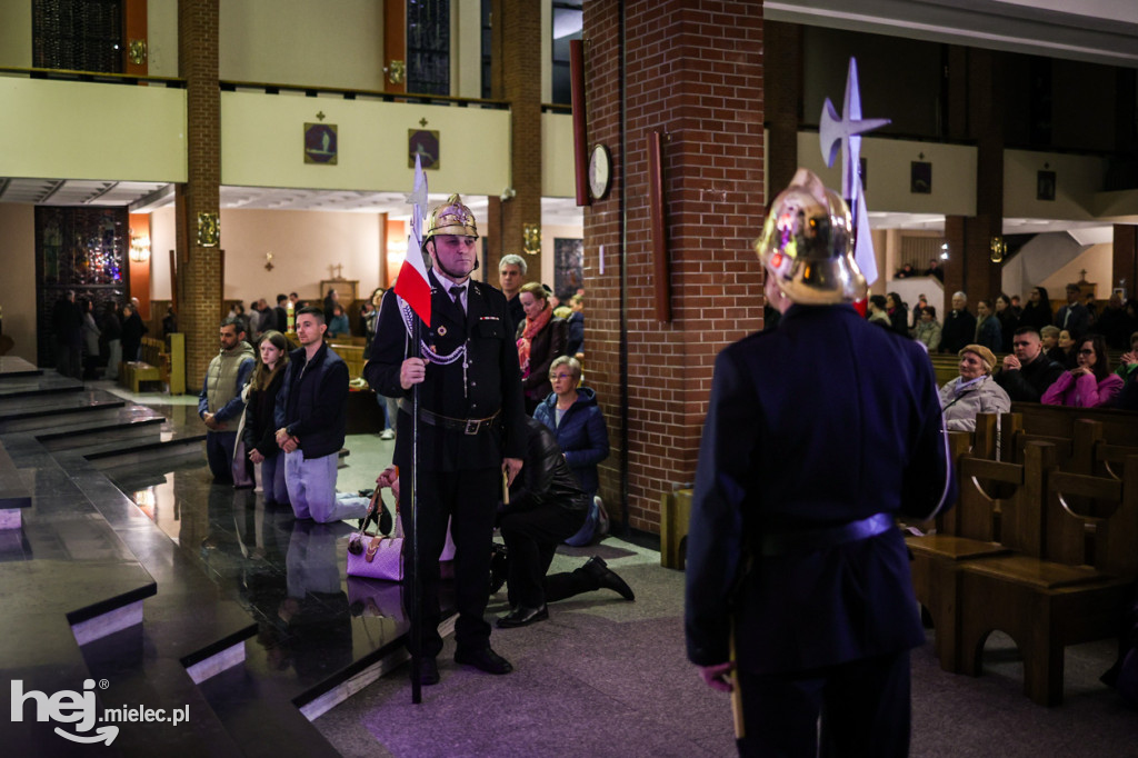 Wielki Piątek w mieleckich świątyniach