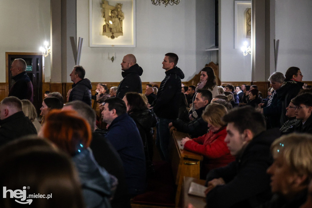 Wielki Piątek w mieleckich świątyniach