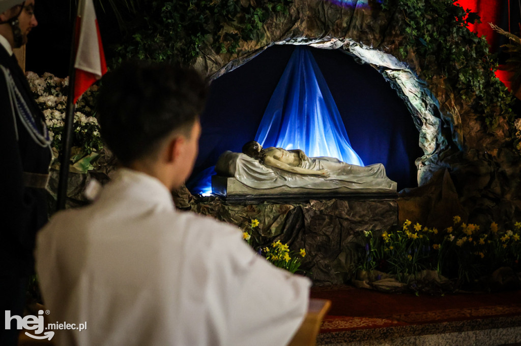 Wielki Piątek w mieleckich świątyniach