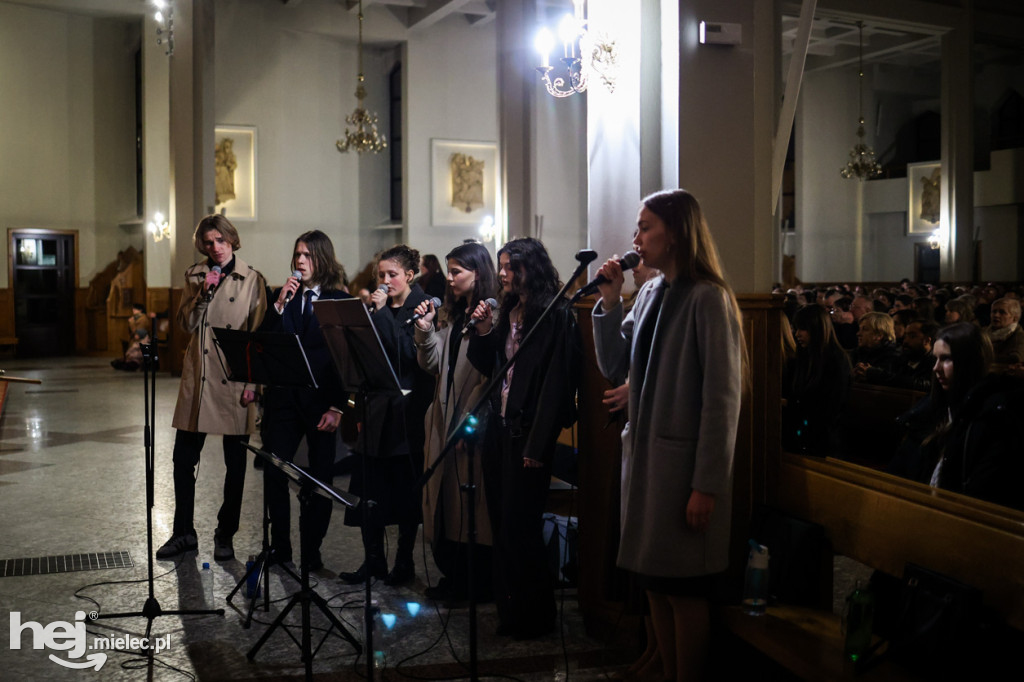 Wielki Piątek w mieleckich świątyniach