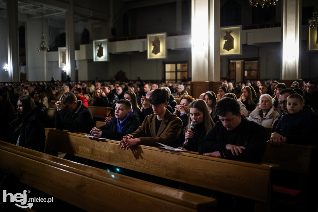 Wielki Piątek w mieleckich świątyniach