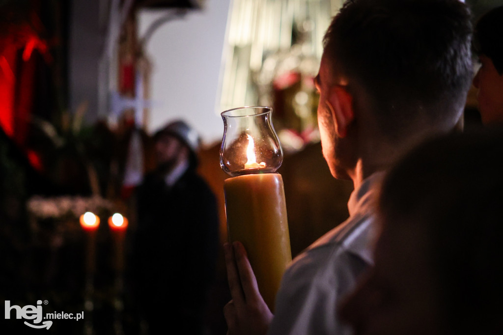 Wielki Piątek w mieleckich świątyniach