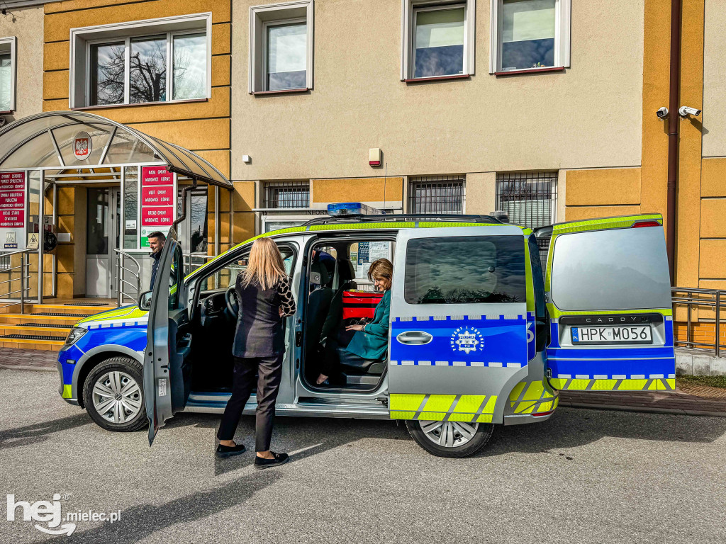 Nowy radiowóz dla policjantów z Wadowic