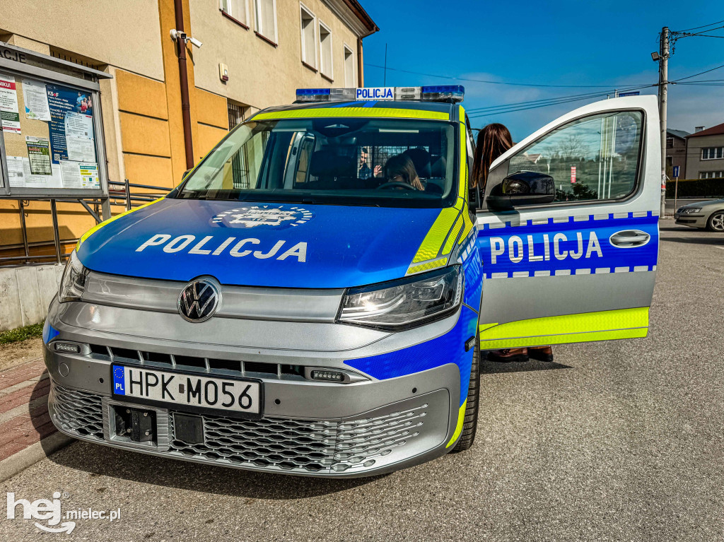 Nowy radiowóz dla policjantów z Wadowic