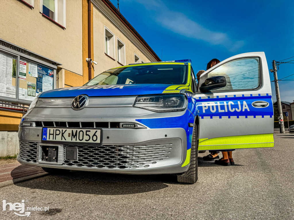 Nowy radiowóz dla policjantów z Wadowic