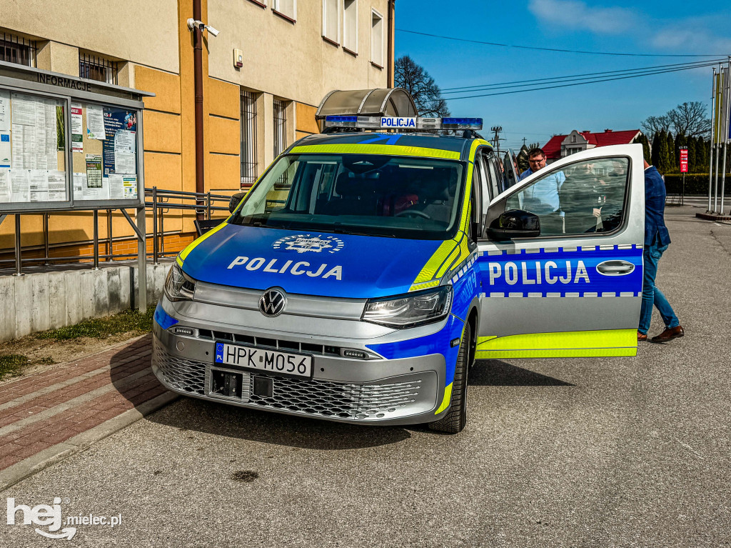 Nowy radiowóz dla policjantów z Wadowic