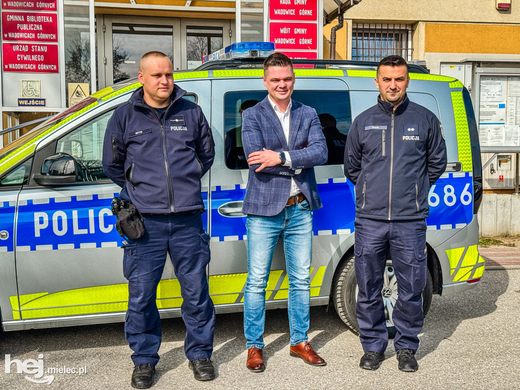 Nowy radiowóz dla policjantów z Wadowic