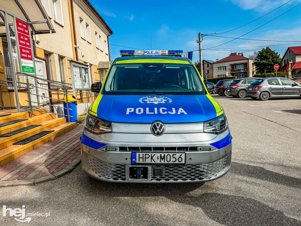Nowy radiowóz dla policjantów z Wadowic